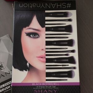 SHANY Black Bombshell 14-Piece Brush Set